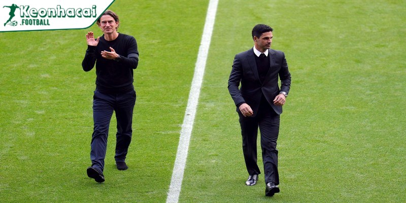 Tình đồng nghiệp đáng quý giữa Arteta và Frank