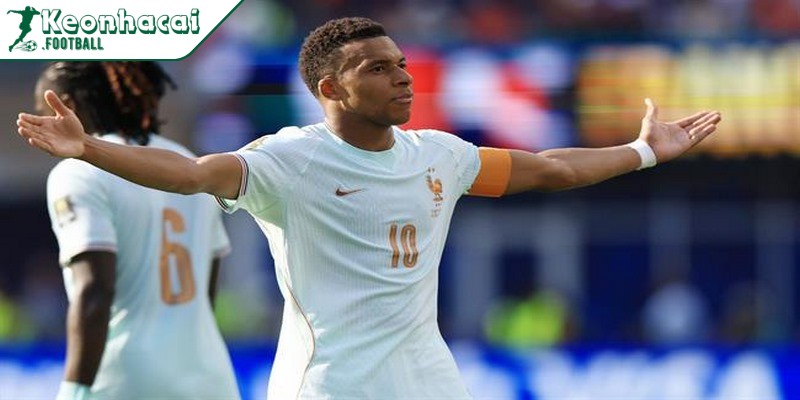 Eto'o: Mbappe còn phải làm gì để được công nhận tại Pháp? 3 Mbappe tiếp tục khẳng định vị thế của một ngôi sao hàng đầu